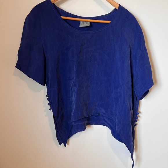 Asymmetrical royal blue shirt - Picture 1 of 4